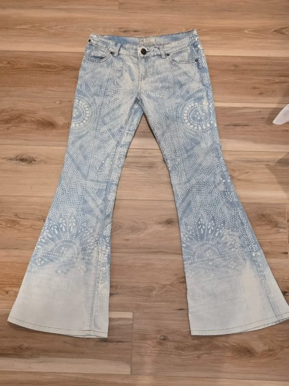 Free People Bali Flare - 26 - Picture 6 of 14